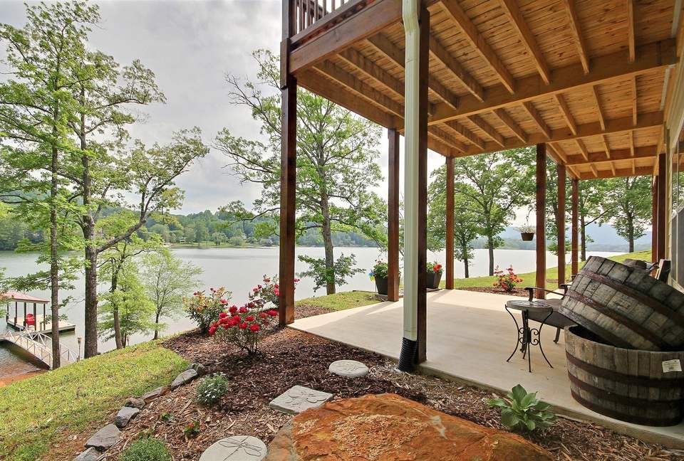Hiawassee Lakefront Home - Hiawassee, Georgia