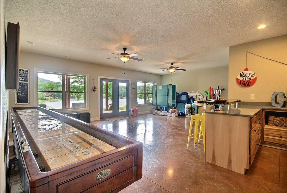 Hiawassee Lakefront Home - Hiawassee, Georgia