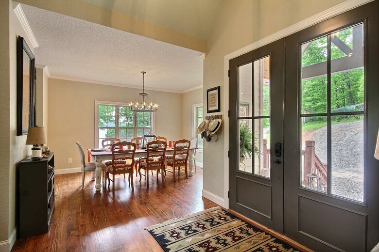 Hiawassee Lakefront Home - Hiawassee, Georgia