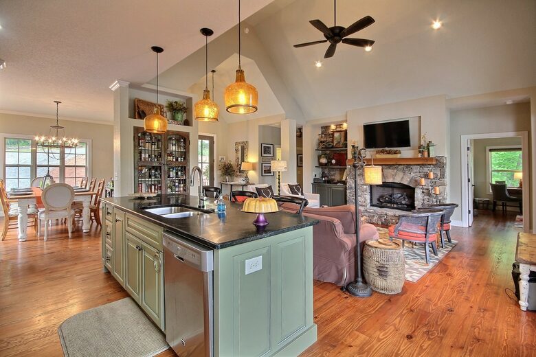 Hiawassee Lakefront Home - Hiawassee, Georgia