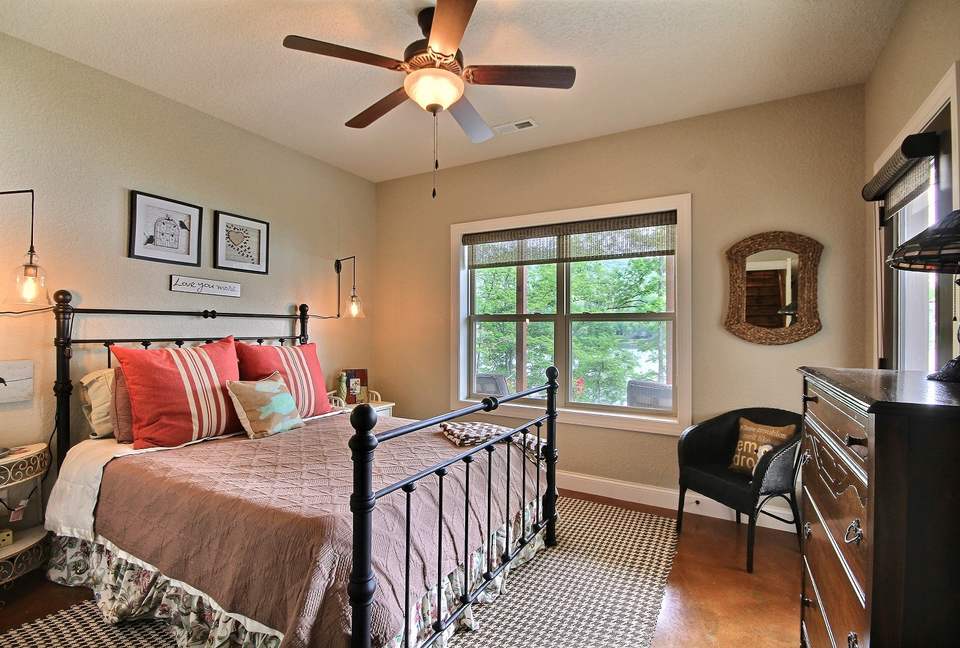 Hiawassee Lakefront Home - Hiawassee, Georgia