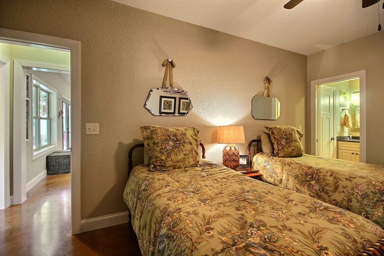 Hiawassee Lakefront Home - Hiawassee, Georgia