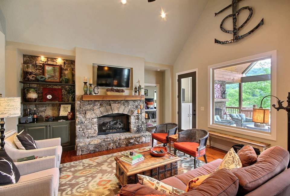 Hiawassee Lakefront Home - Hiawassee, Georgia