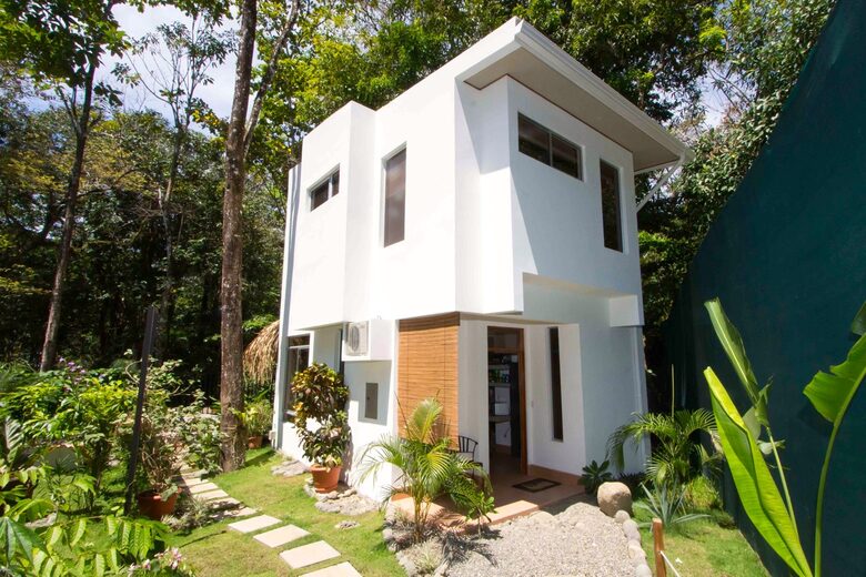 Beachfront, Be Happy! - Quepos/Manuel Antonio, Costa Rica