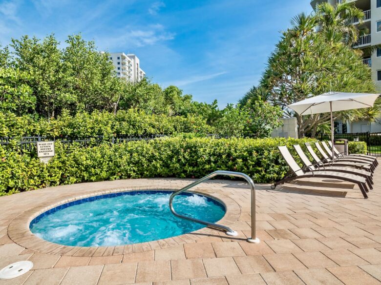 Naples Palm Breeze - Naples, Florida