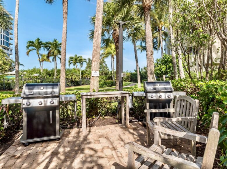 Naples Palm Breeze - Naples, Florida