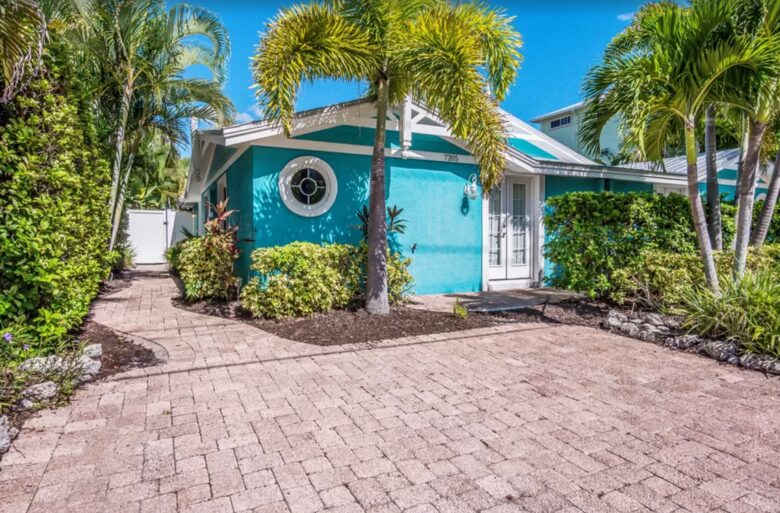 Mermaid's Hideaway Villa - Holmes Beach, Florida