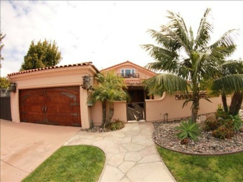 Tropical Estate with WaterFall Pool on The World's rated #1 Beach - Coronado, California