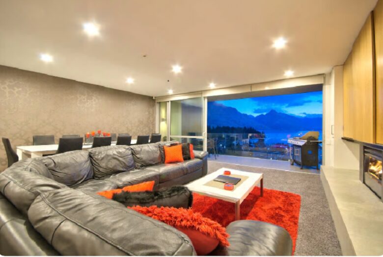 Luxury on the Lake - Queenstown, New Zealand