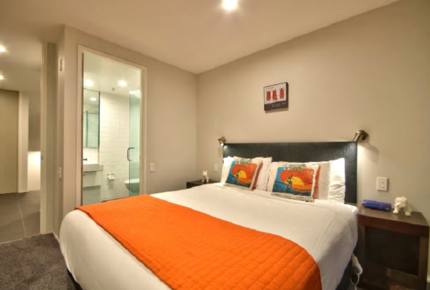 Luxury on the Lake - Queenstown, New Zealand