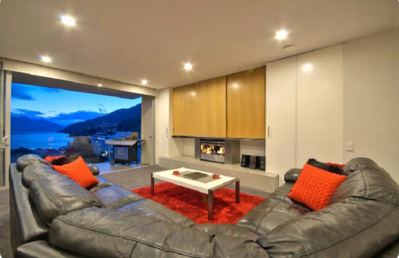 Luxury on the Lake - Queenstown, New Zealand