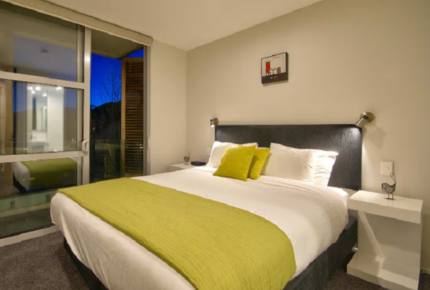 Luxury on the Lake - Queenstown, New Zealand