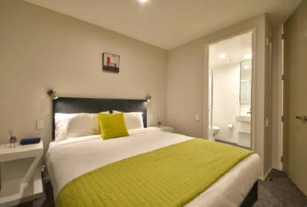 Luxury on the Lake - Queenstown, New Zealand