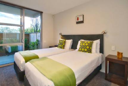 Luxury on the Lake - Queenstown, New Zealand