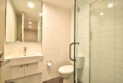 Luxury on the Lake - Queenstown, New Zealand