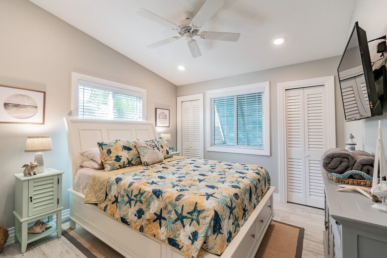 Silver Palm Beach House - Anna Maria Island, Florida