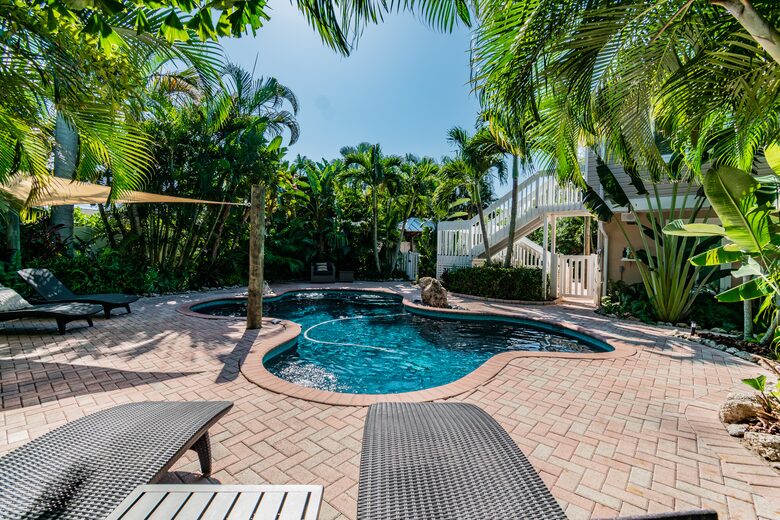 Silver Palm Beach House - Anna Maria Island, Florida