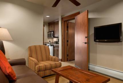 Grand Lodge Ski In/Ski Out - 1 Bedroom - Breckenridge, Colorado