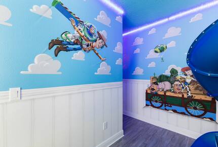 Reunion Luxury Fun House - Reunion, Florida