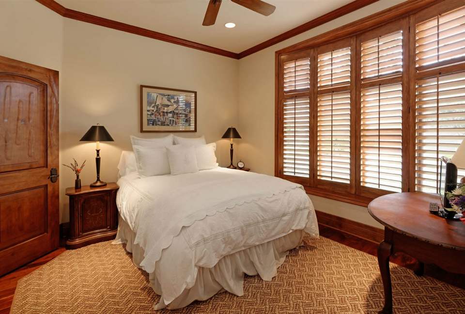 Luxury Tuscan La Jolla Townhouse - La Jolla, California