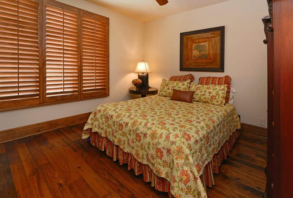 Luxury Tuscan La Jolla Townhouse - La Jolla, California