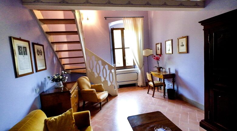 Palazzo Grande (R) - Corciano (Umbria), Italy