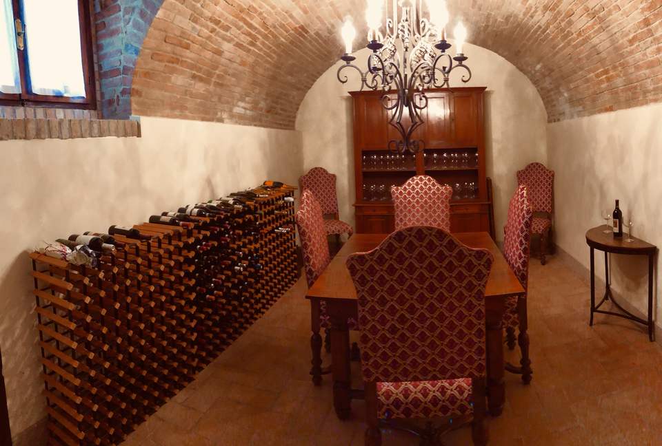 Palazzo Grande (R) - Corciano (Umbria), Italy