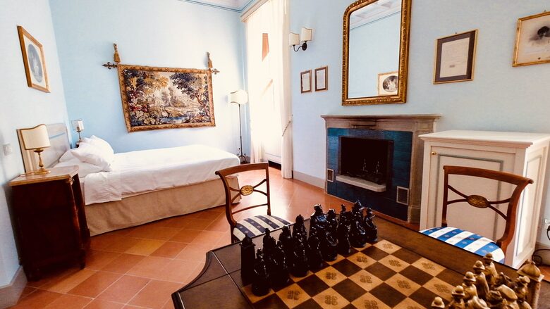 Palazzo Grande (R) - Corciano (Umbria), Italy