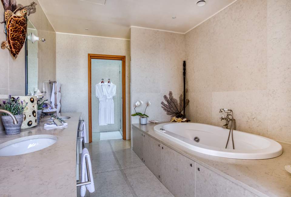 La Radieuse (R) - Cap Benat, France