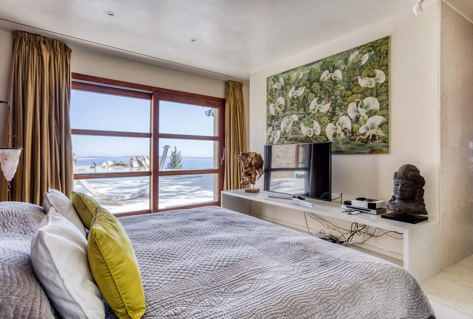 La Radieuse (R) - Cap Benat, France