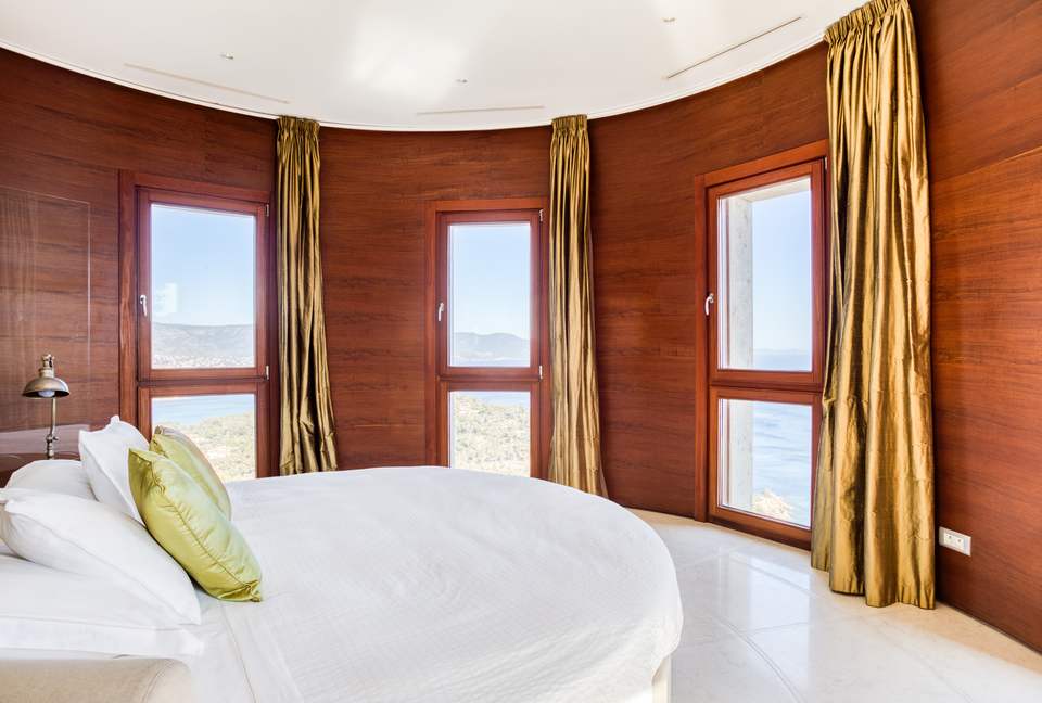 La Radieuse (R) - Cap Benat, France