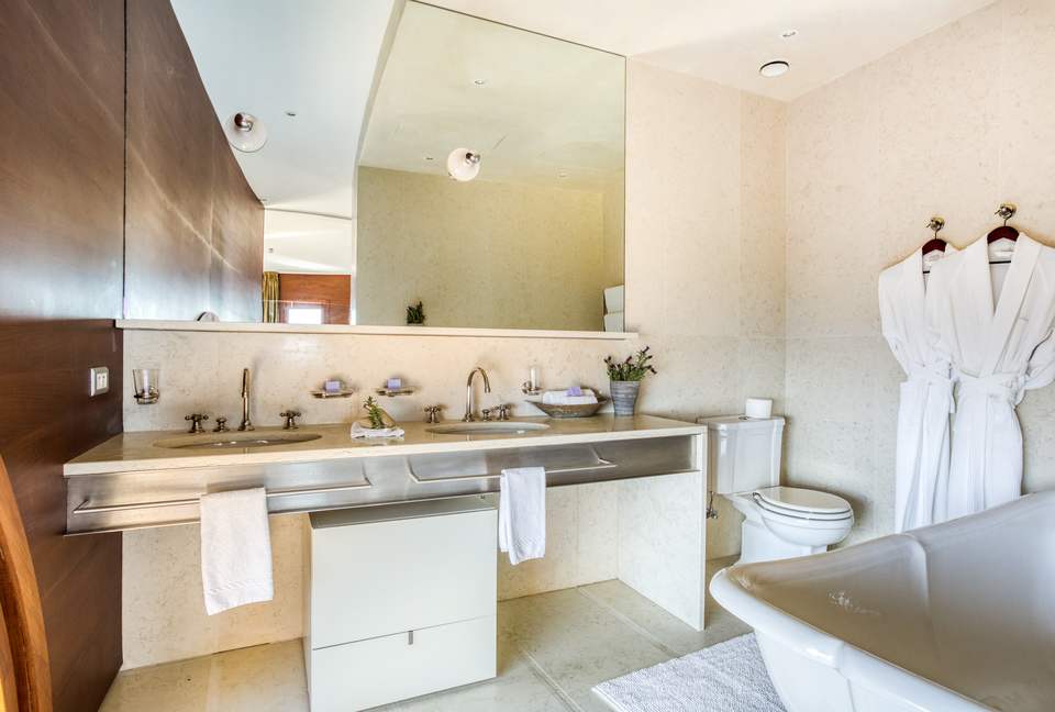 La Radieuse (R) - Cap Benat, France