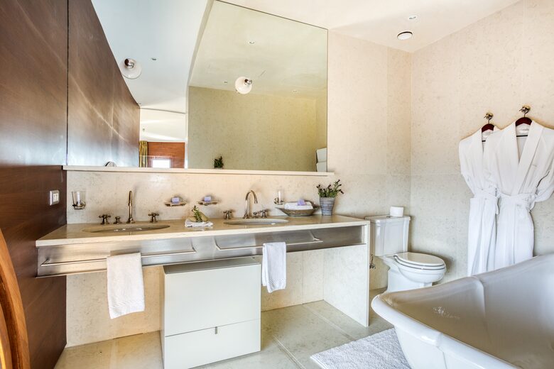 La Radieuse (R) - Cap Benat, France