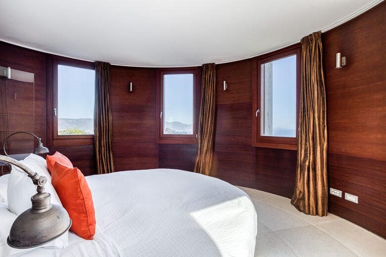 La Radieuse (R) - Cap Benat, France