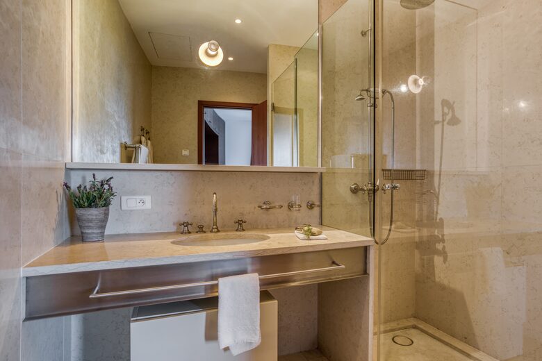 La Radieuse (R) - Cap Benat, France