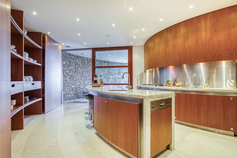 La Radieuse (R) - Cap Benat, France