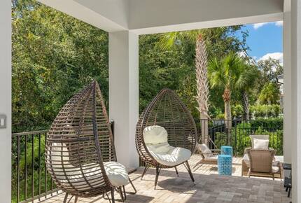 Luxury Terrace Retreat - Reunion, Florida