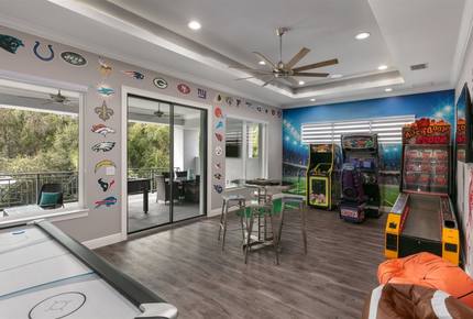 Luxury Terrace Retreat - Reunion, Florida