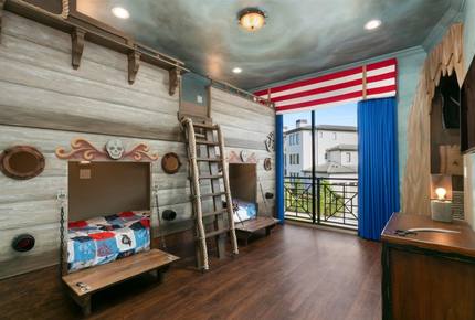 Luxury Terrace Retreat - Reunion, Florida