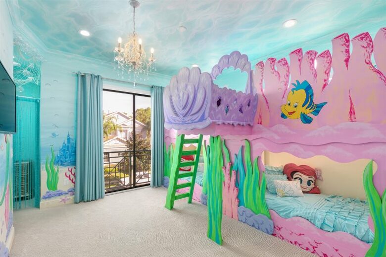 Luxury Terrace Retreat - Reunion, Florida