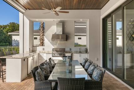 Luxury Terrace Retreat - Reunion, Florida