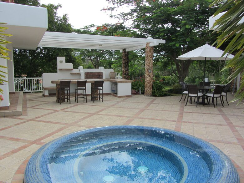 Punta Barco Paradise - San Carlos, Panama