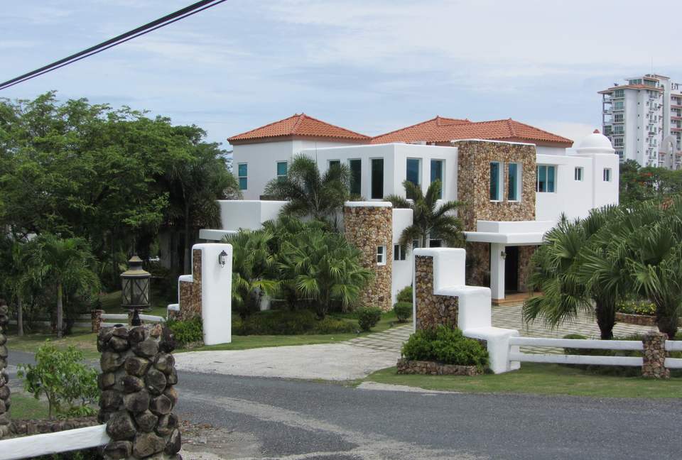 Punta Barco Paradise - San Carlos, Panama