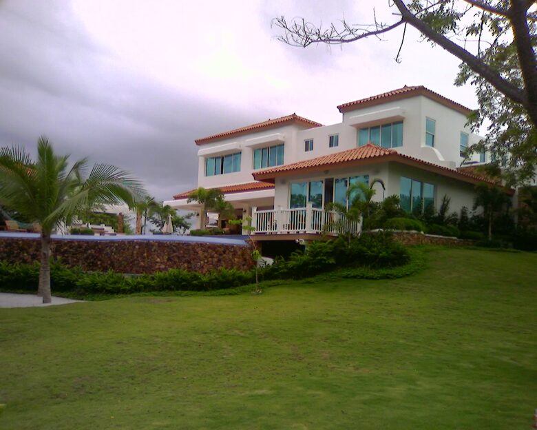 Punta Barco Paradise - San Carlos, Panama