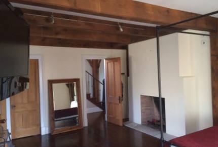 Hudson Valley Views Farmhouse - Cold Spring, New York