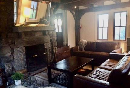 Hudson Valley Views Farmhouse - Cold Spring, New York