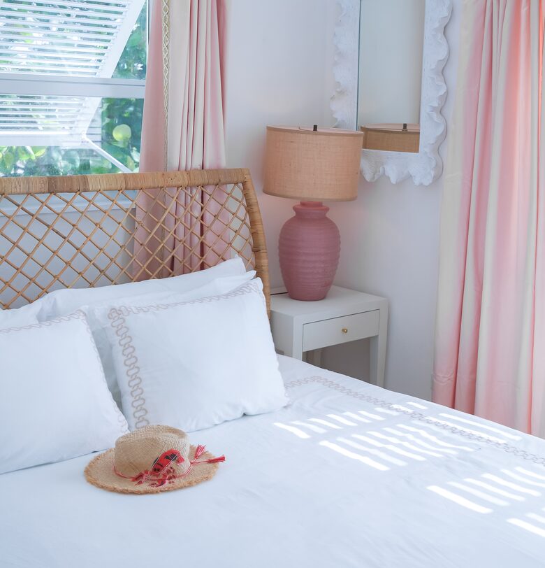 Sea Siren (R) - Harbour Island, Bahamas