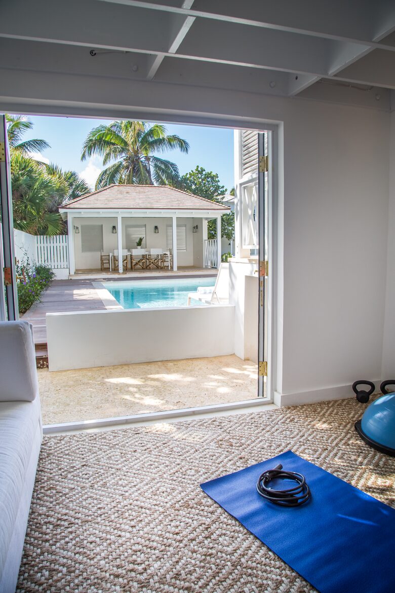 Sea Siren (R) - Harbour Island, Bahamas