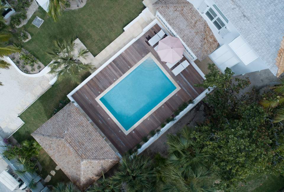 Sea Siren (R) - Harbour Island, Bahamas