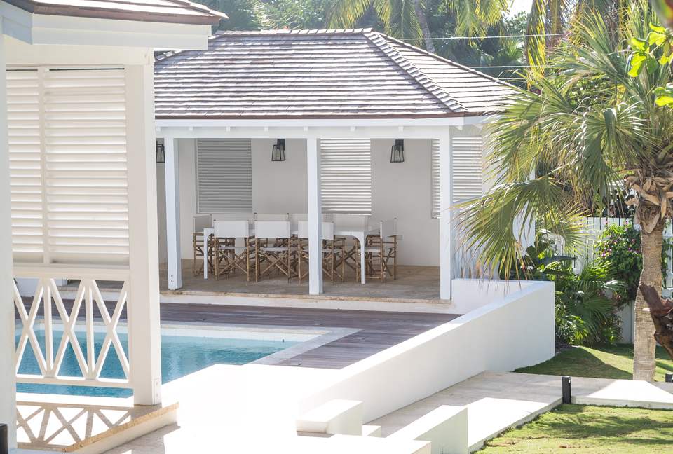 Sea Siren (R) - Harbour Island, Bahamas